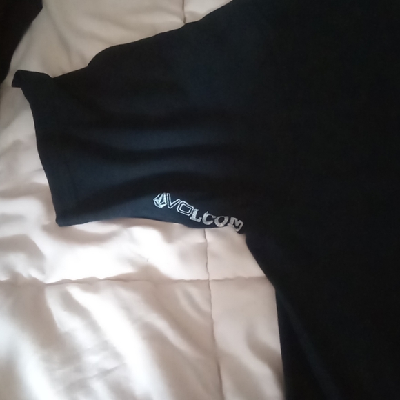Men's Volcom t shirt - Picture 5 of 6
